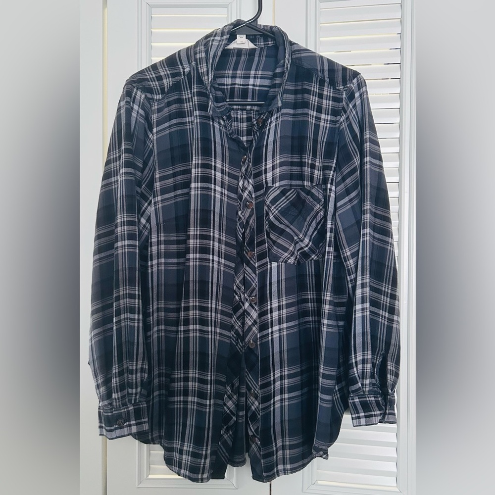 Women’s Terra & Sky Navy Blue and White Plaid Shirt Size 0X